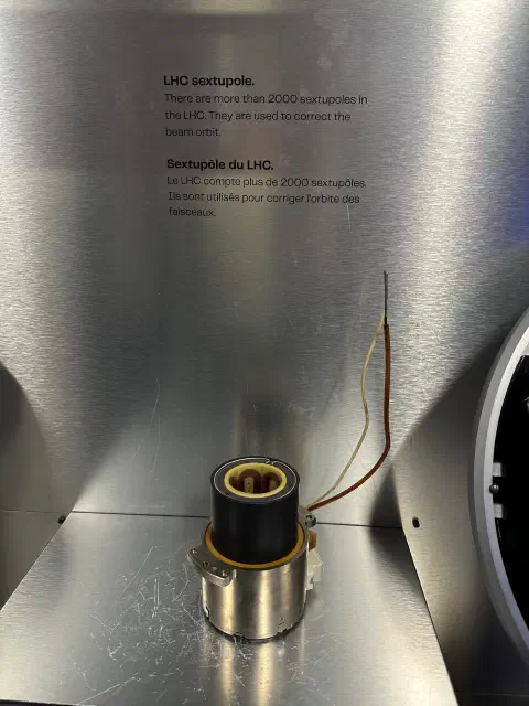 LHC-Sextupolmagnet zur Korrektur der Strahlumlaufbahn